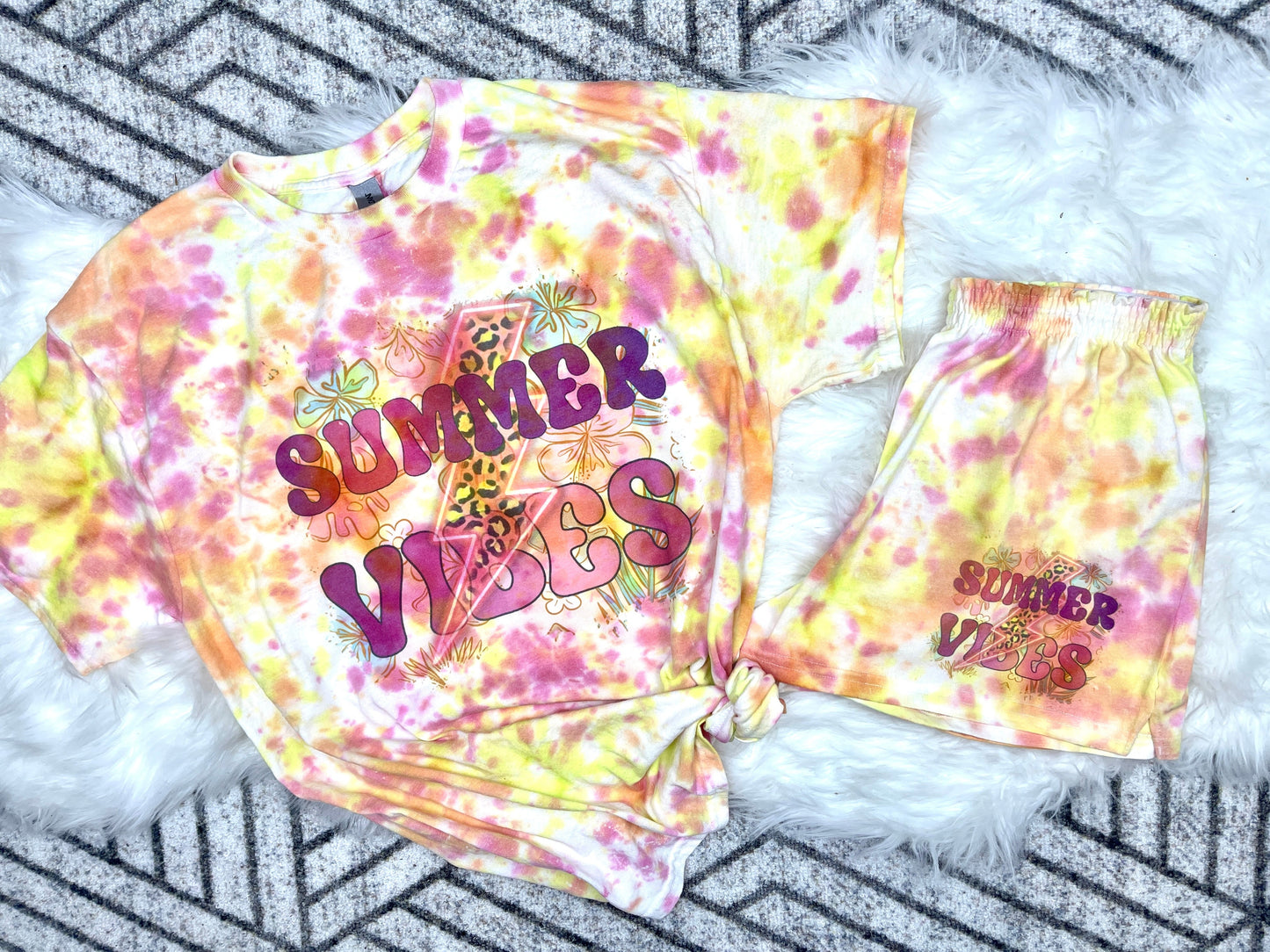 Summer vibes TSHIRT